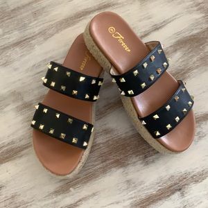 Forever, women’s size 9 platform sandal